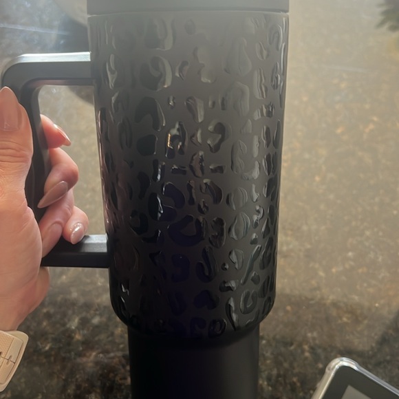 Simple Modern Cheetah Print 40oz - Picture 2 of 3